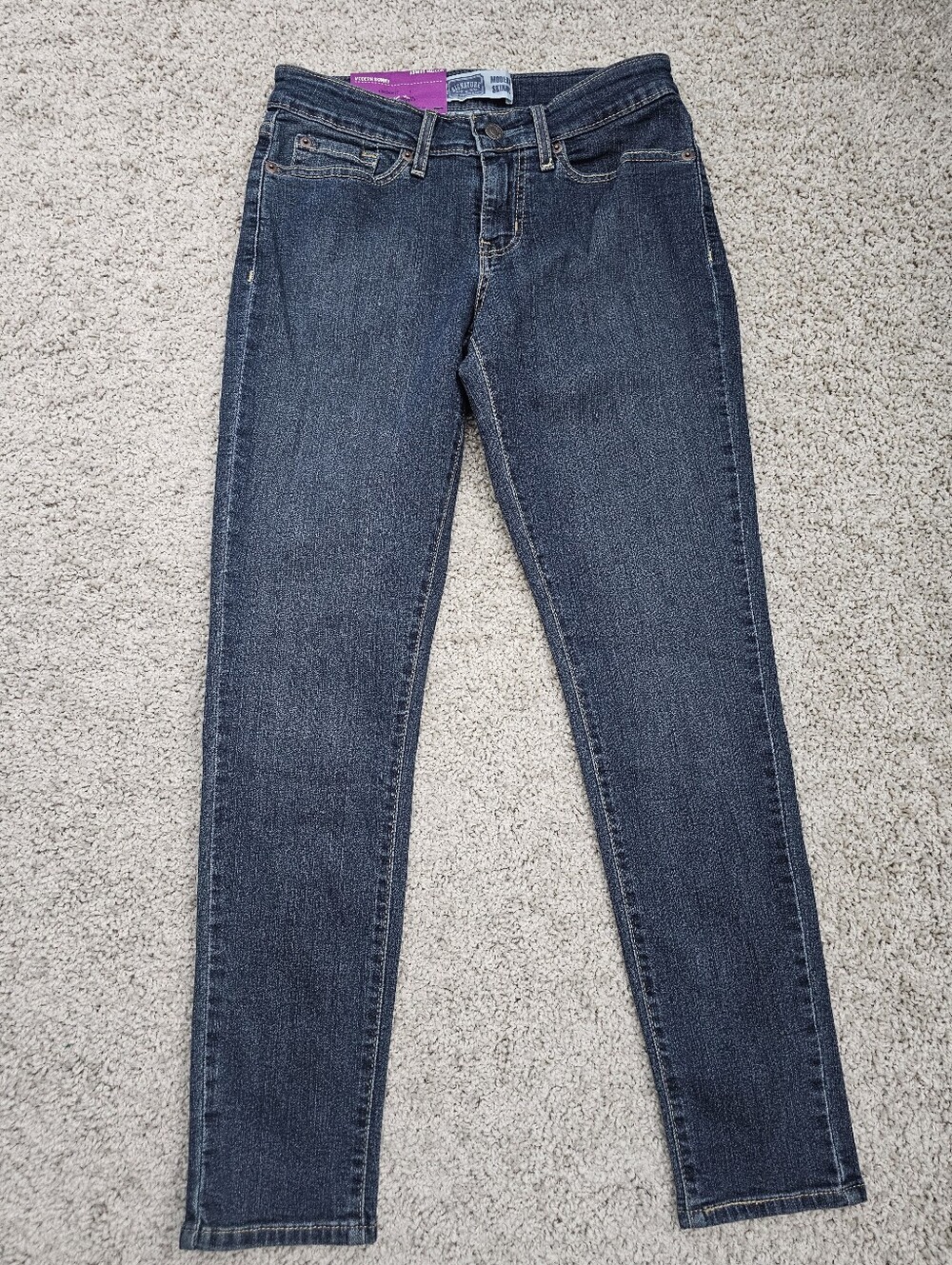 Levis Signature Modern Skinny Jeans Misses 4S, NWT